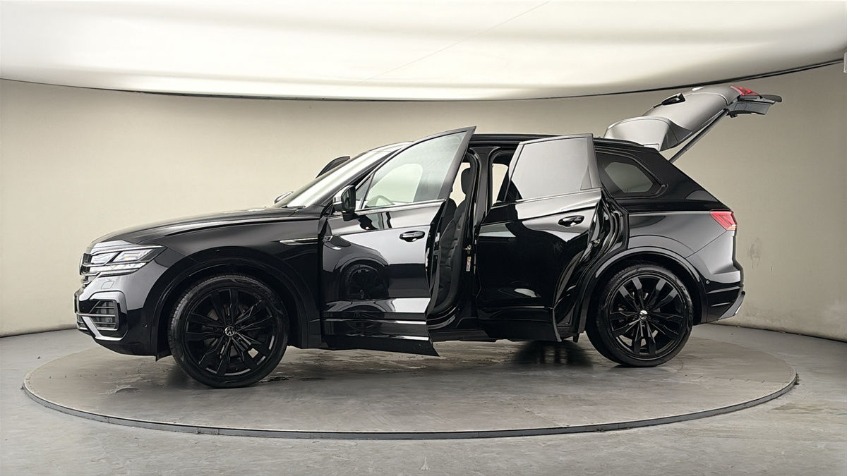 More views of Volkswagen Touareg