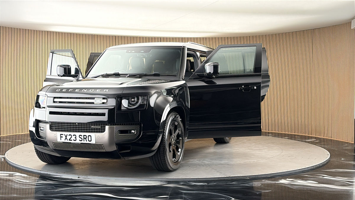 More views of Land Rover Defender 130