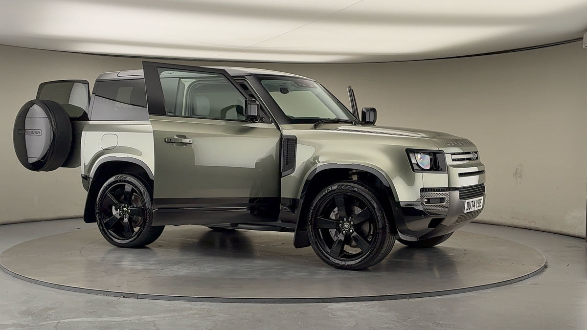 More views of Land Rover Defender 90