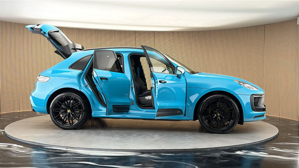 More views of Porsche Macan