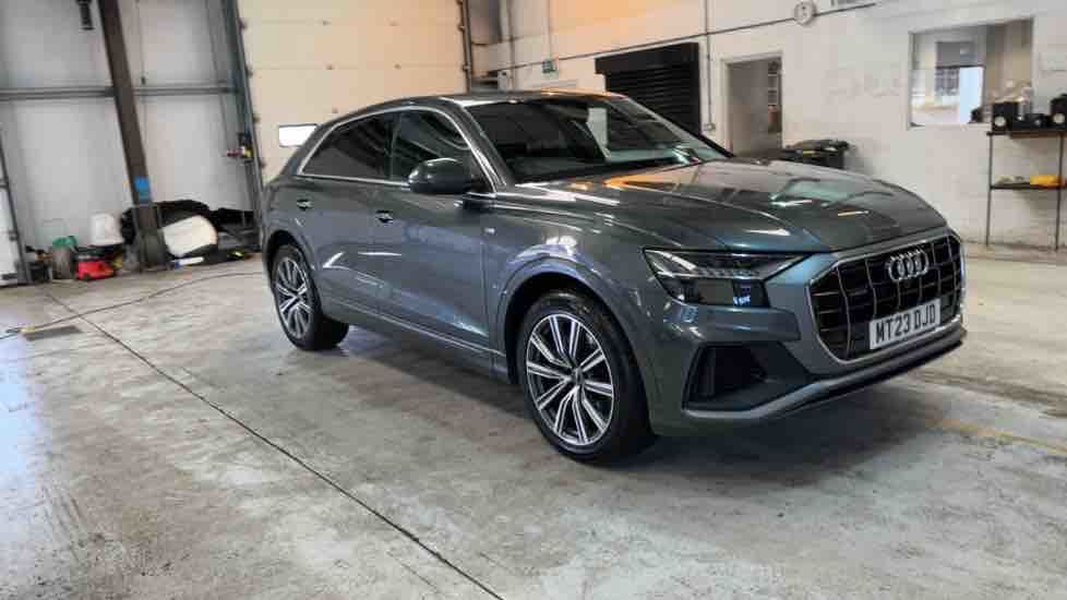 More views of Audi Q8