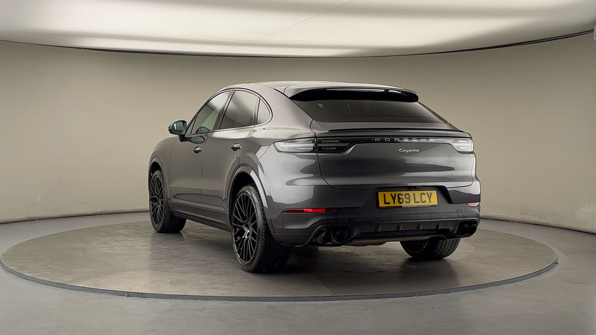 More views of Porsche Cayenne