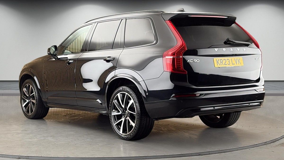 Volvo XC90 Image 2