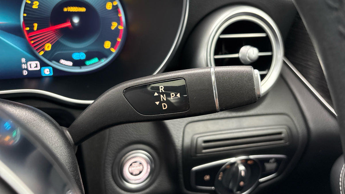 Mercedes-Benz GLC Image 25