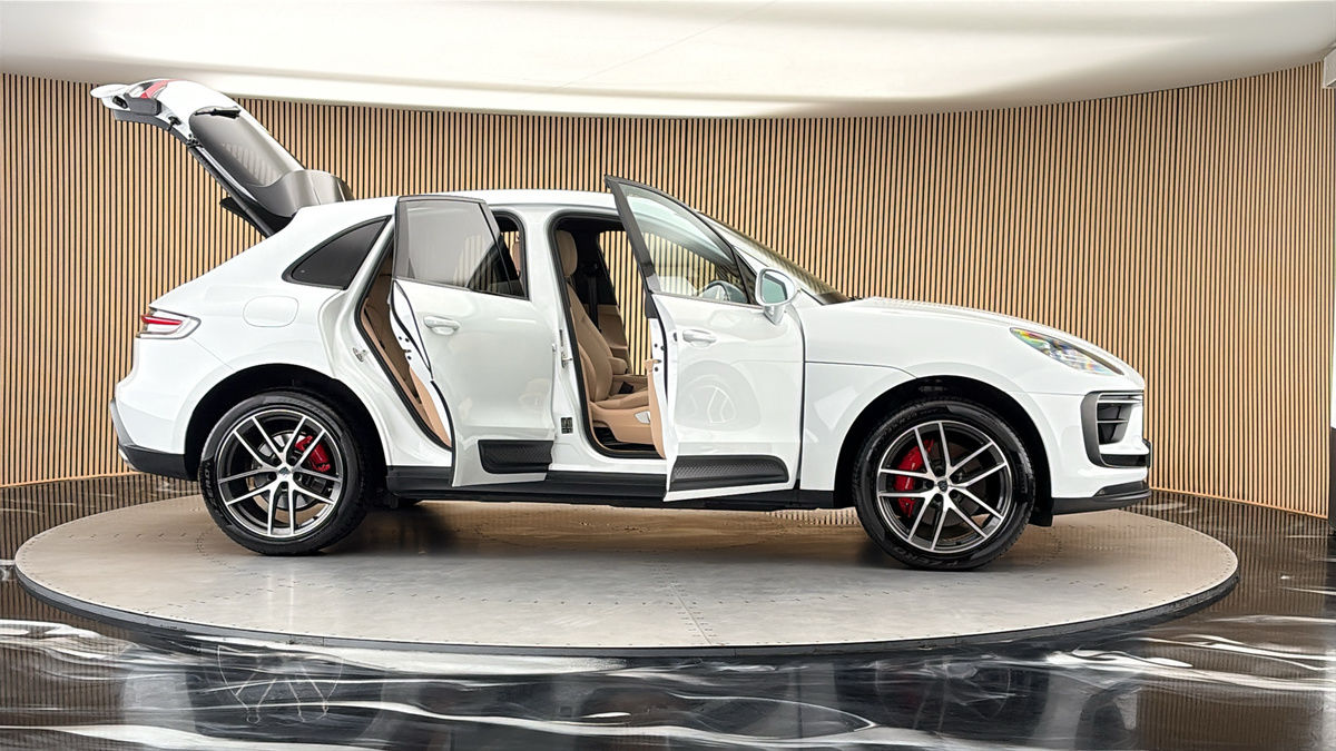 More views of Porsche Macan