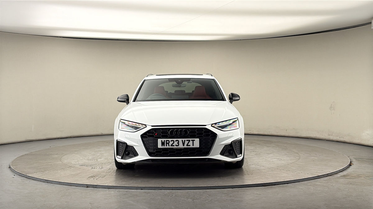 Audi S4 Avant Image 3