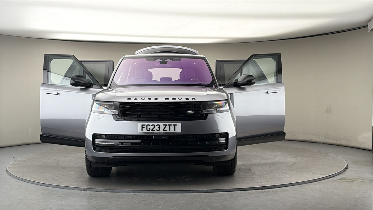 More views of Land Rover Range Rover