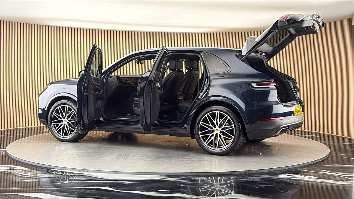 More views of Porsche Cayenne