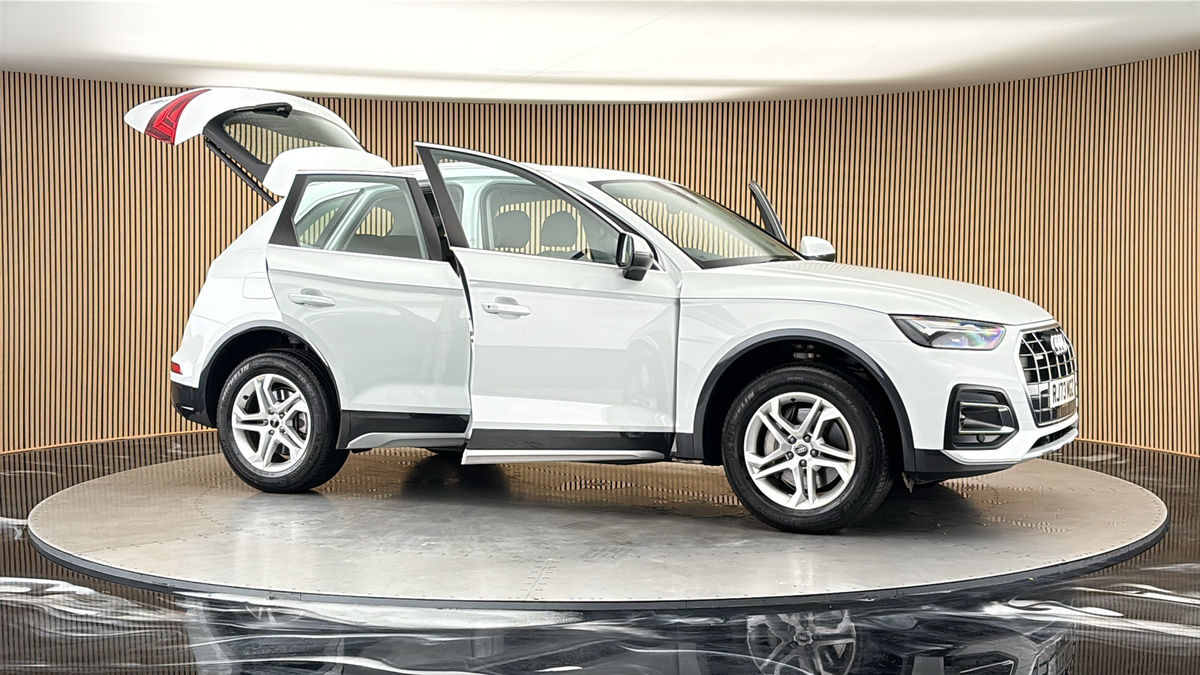 More views of Audi Q5