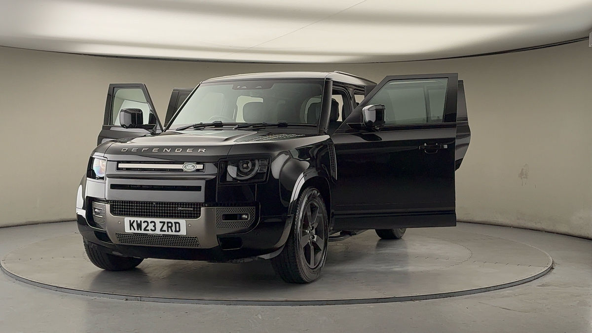 More views of Land Rover Defender 110