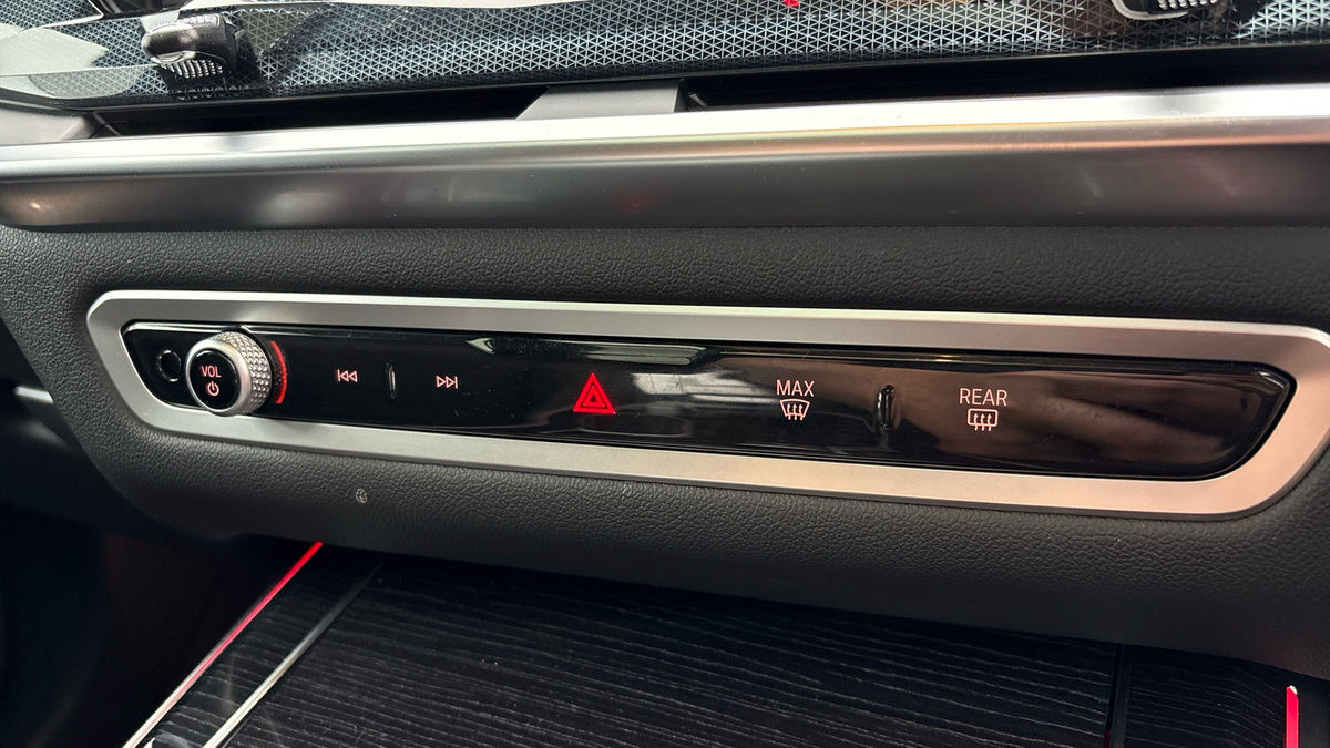 BMW X7 Image 32