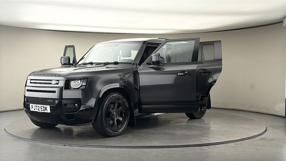 More views of Land Rover Defender 110