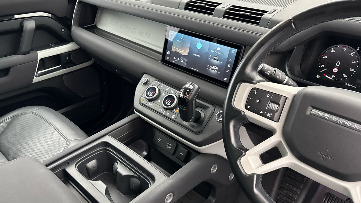 Land Rover Defender 90 Image 18