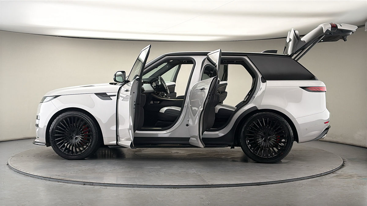 More views of Land Rover Range Rover Sport