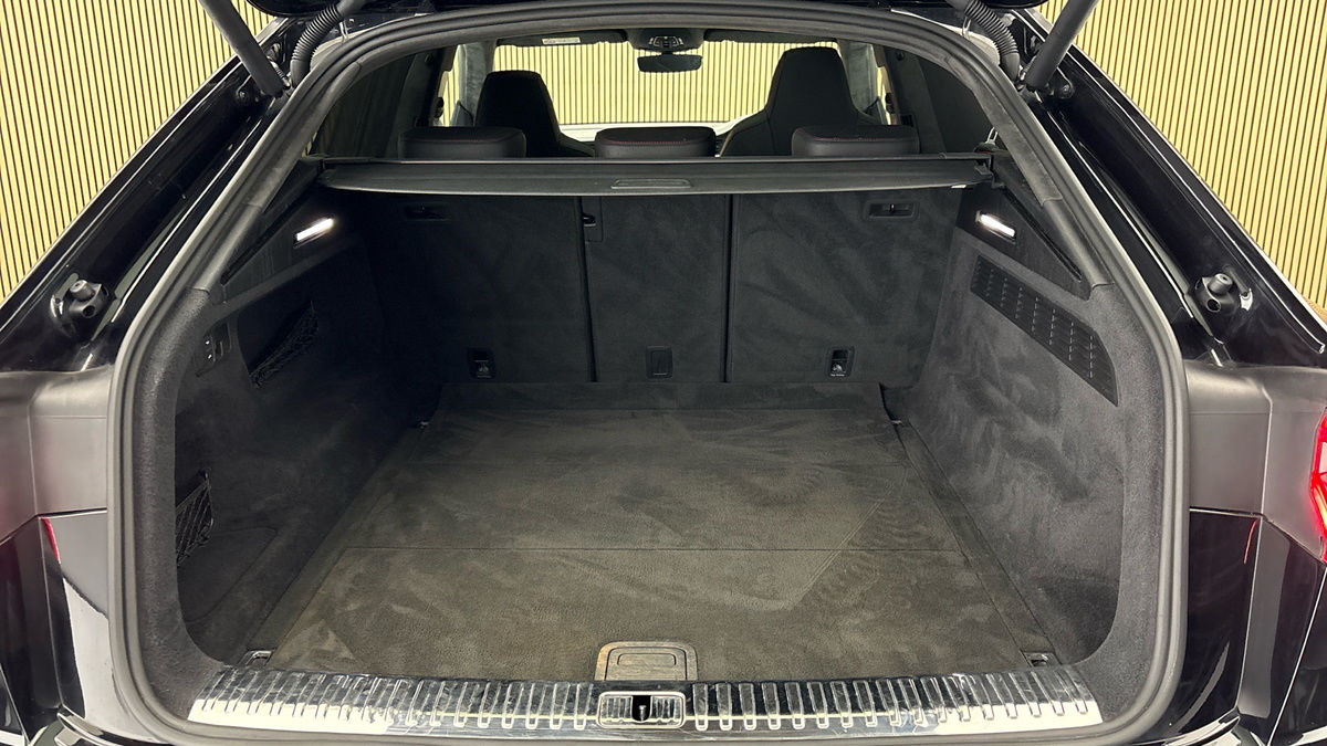 Audi RSQ8 Image 11