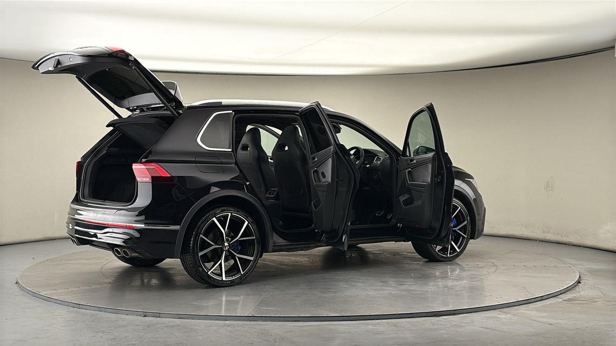 More views of Volkswagen Tiguan