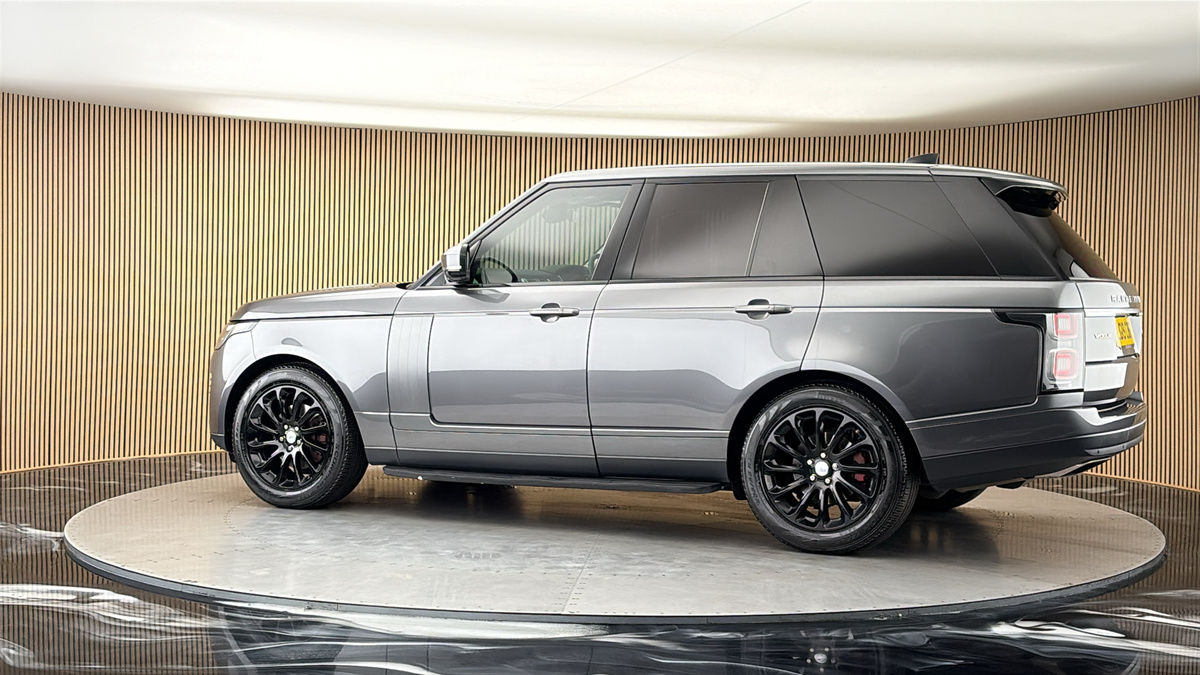 More views of Land Rover Range Rover