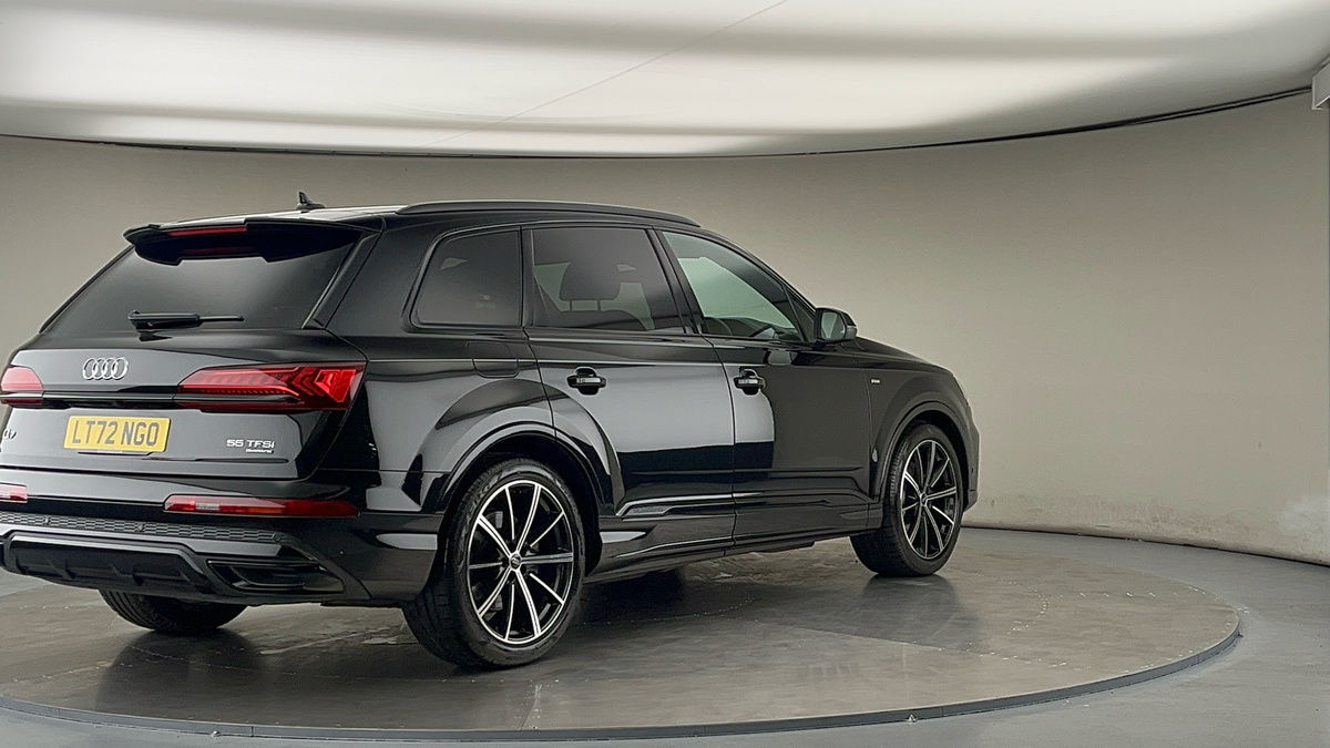 Audi Q7 Image 21
