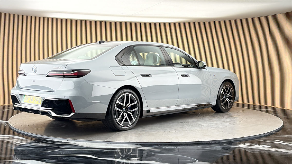 BMW i7 Image 21