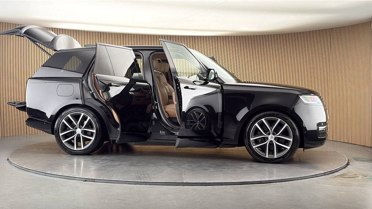 More views of Land Rover Range Rover