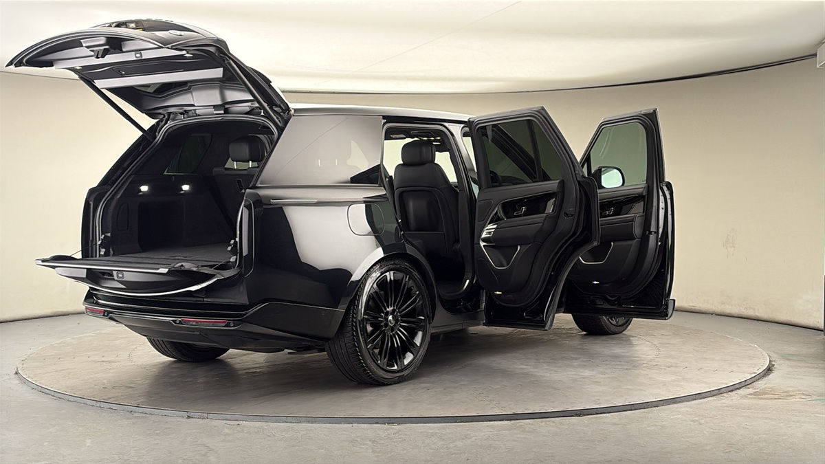 More views of Land Rover Range Rover