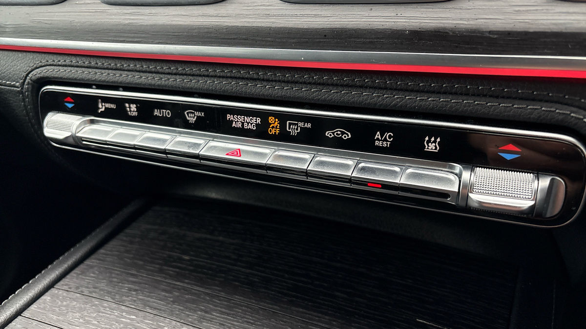 Mercedes-Benz GLE Image 25