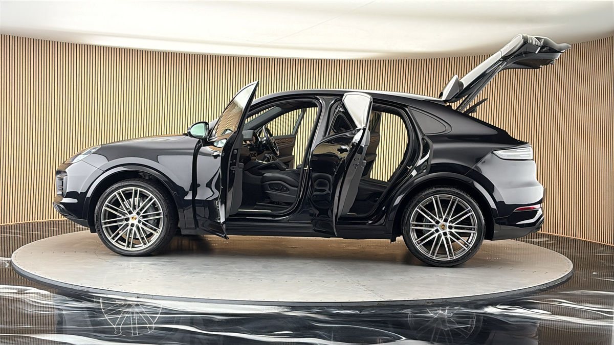 More views of Porsche Cayenne