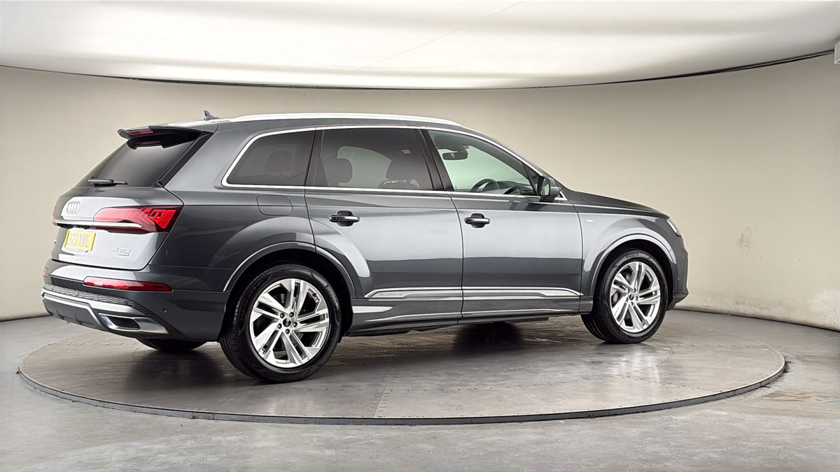 More views of Audi Q7