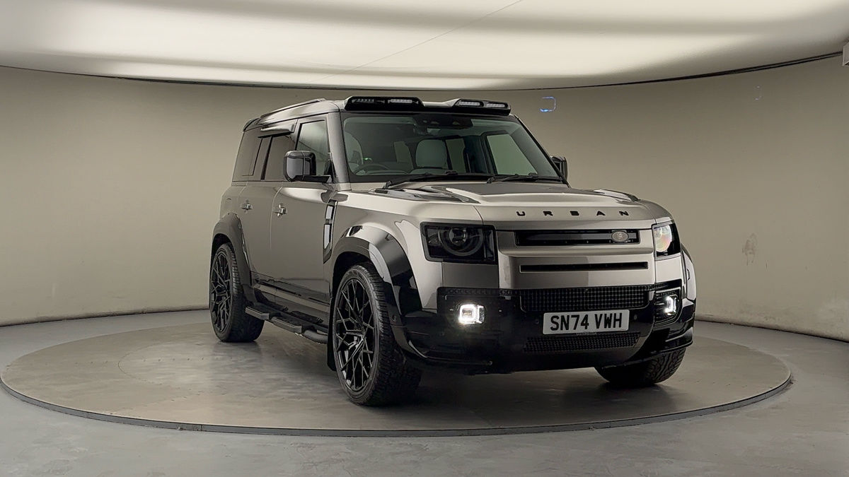 More views of Land Rover Defender 110