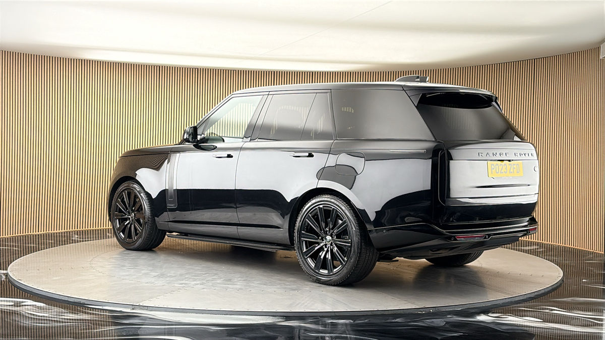 More views of Land Rover Range Rover