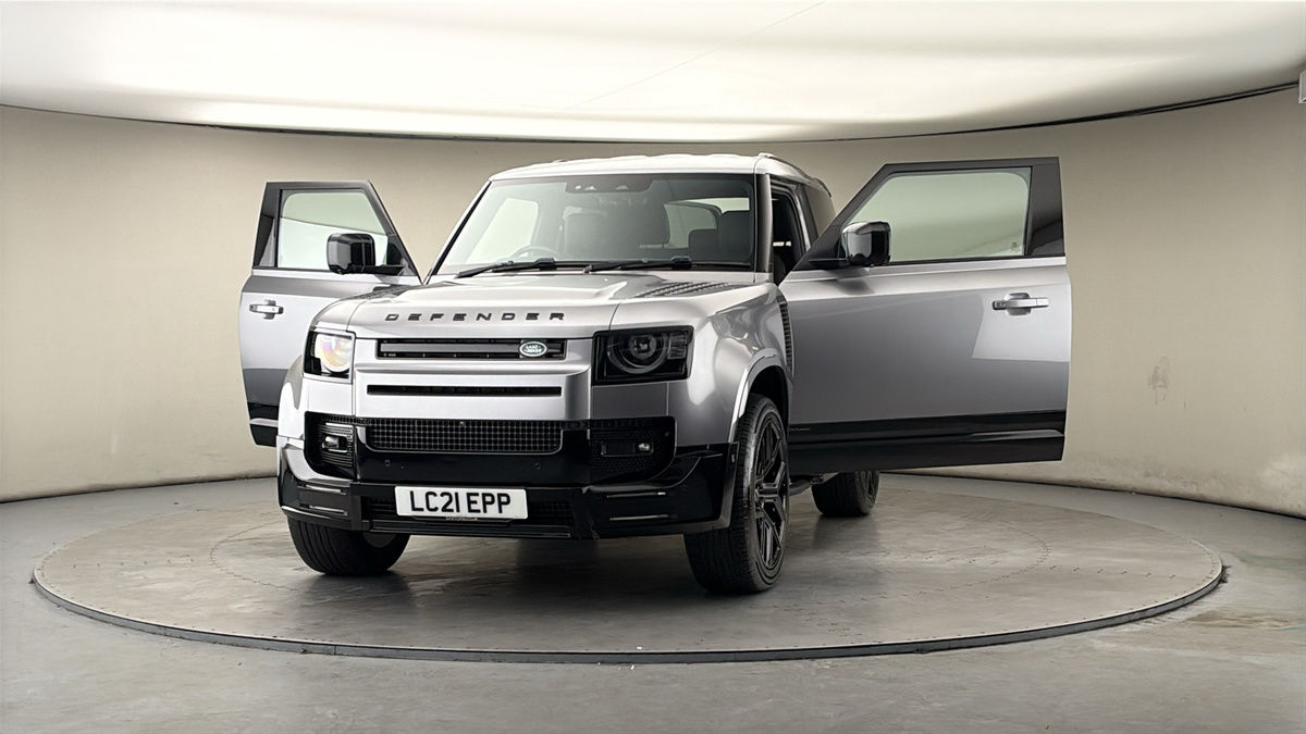 More views of Land Rover Defender 90