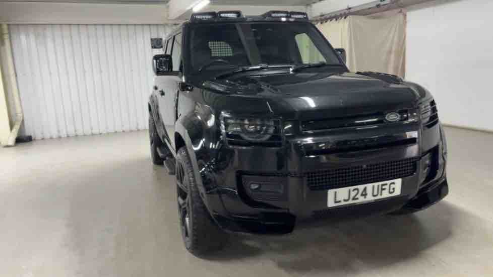 More views of Land Rover Defender 110