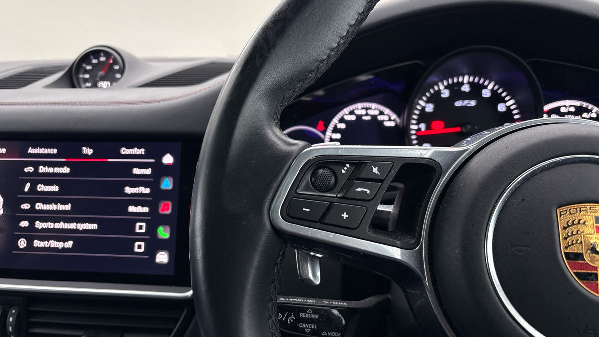 Porsche Cayenne Image 13