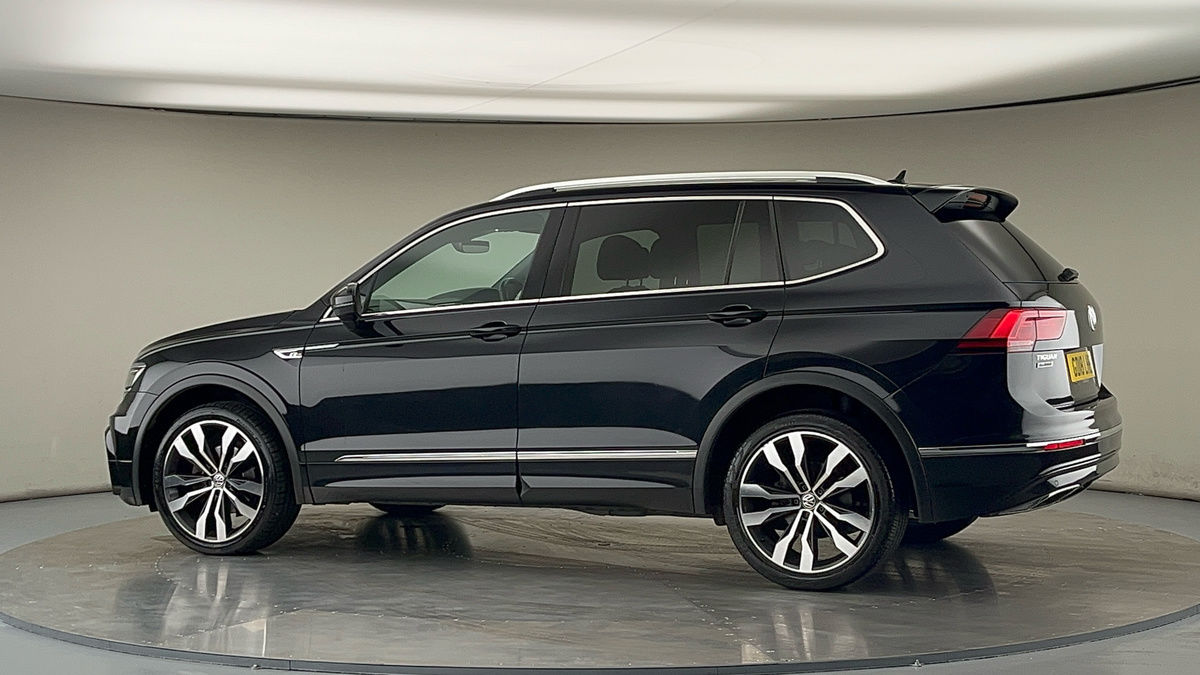 More views of Volkswagen Tiguan Allspace