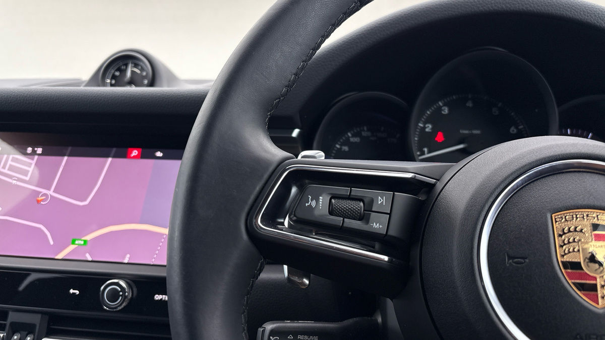 Porsche Macan Image 13