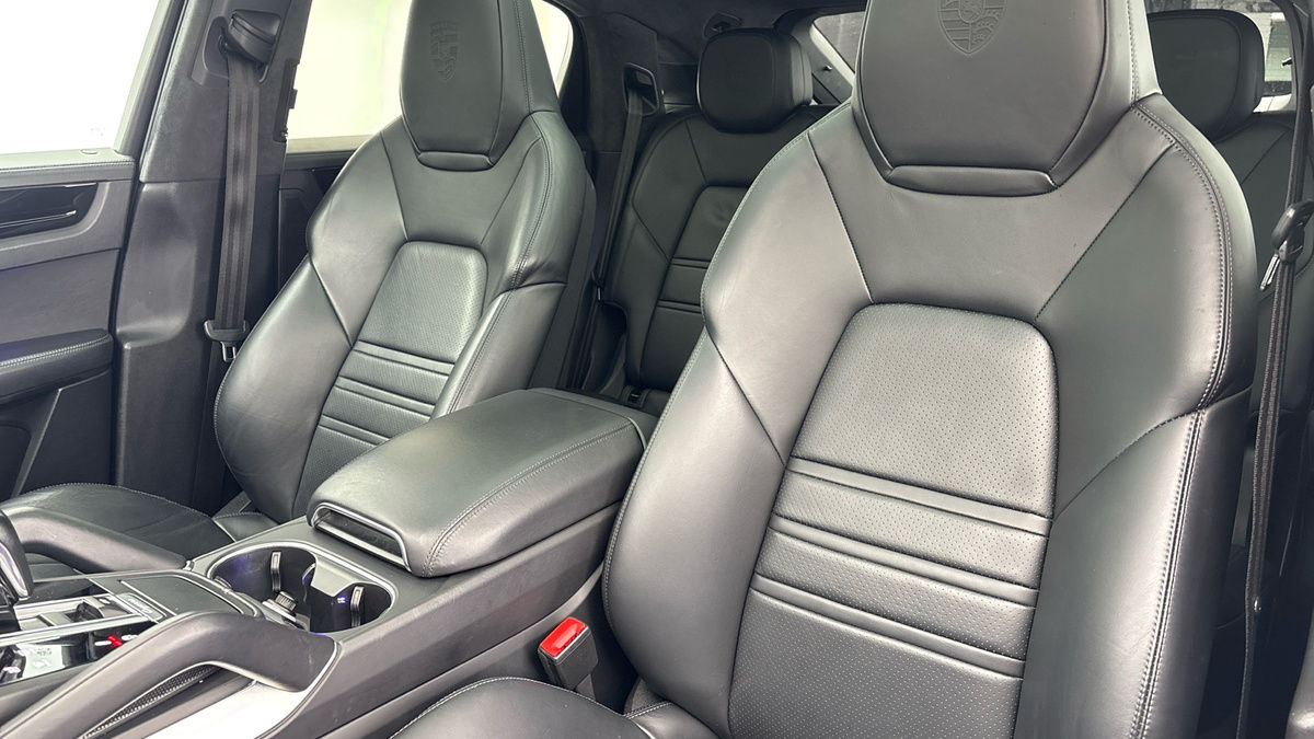 Porsche Cayenne Image 7