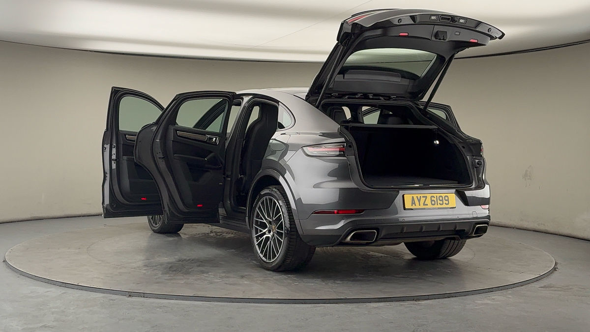 Porsche Cayenne Image 23