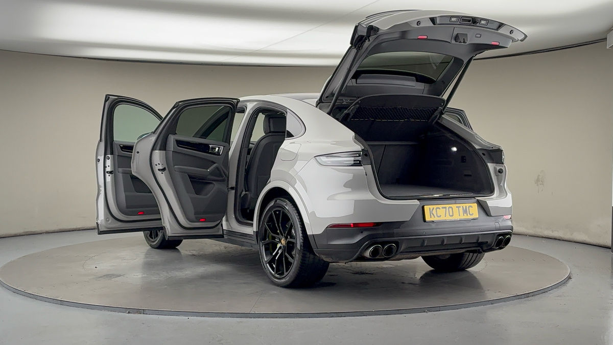 Porsche Cayenne Image 23