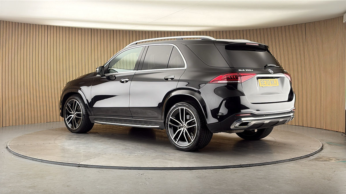 More views of Mercedes-Benz GLE