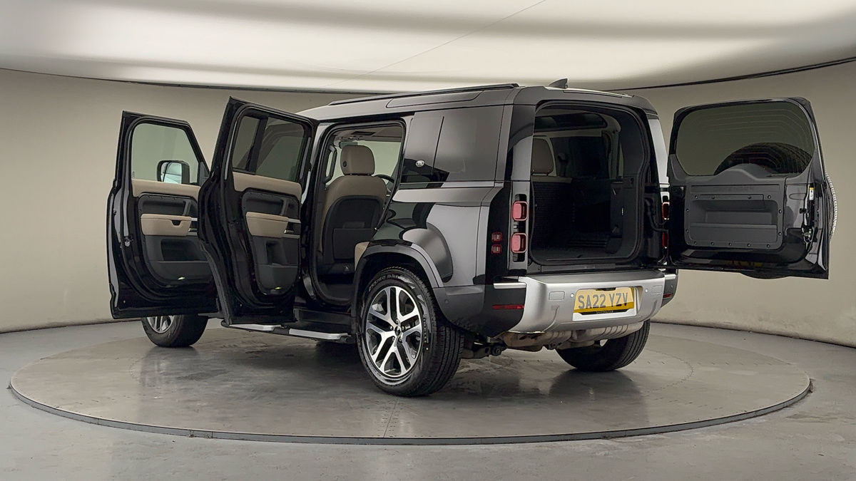 More views of Land Rover Defender 110