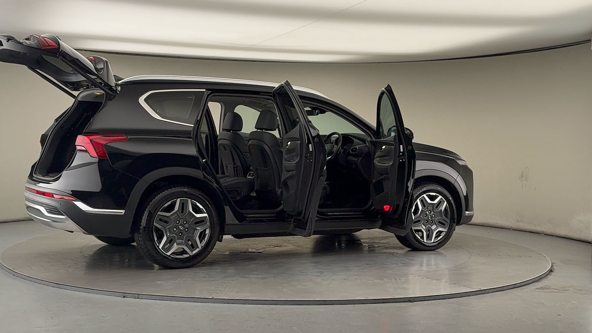 More views of Hyundai Santa Fe