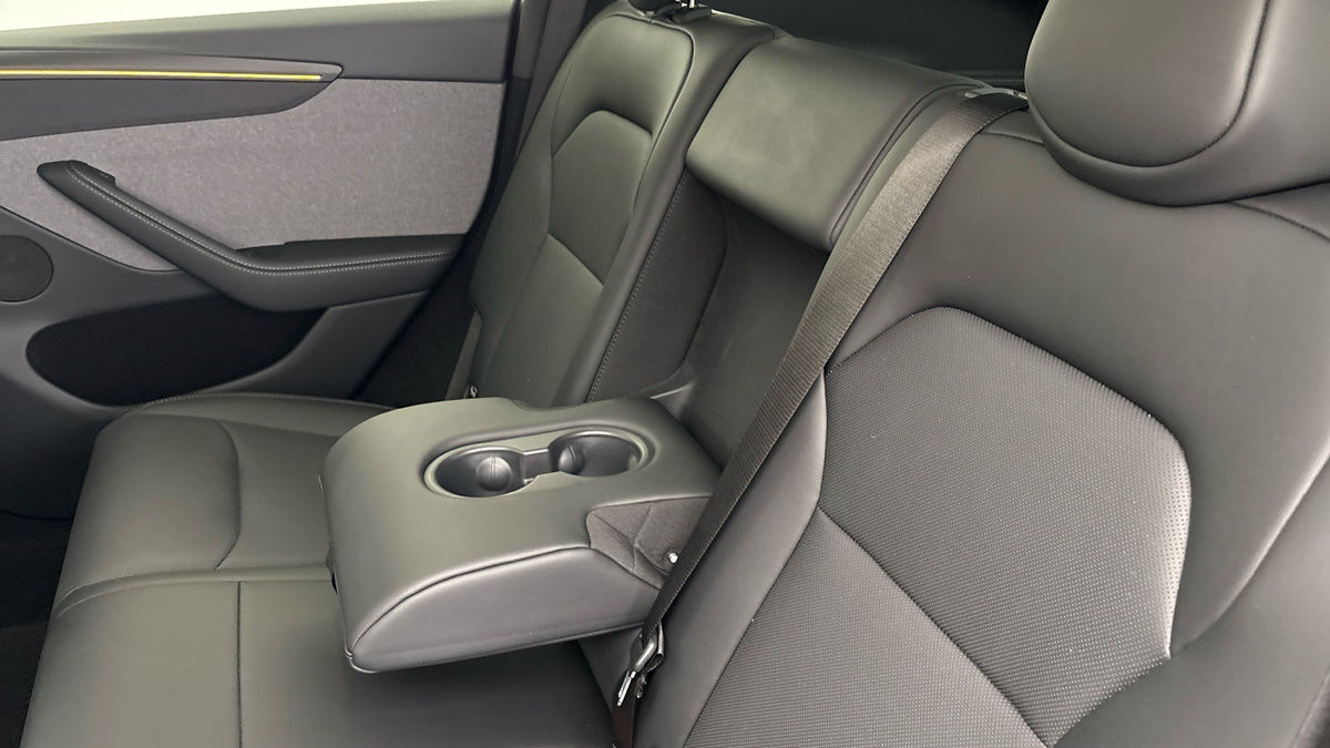 Tesla Model Y Image 9