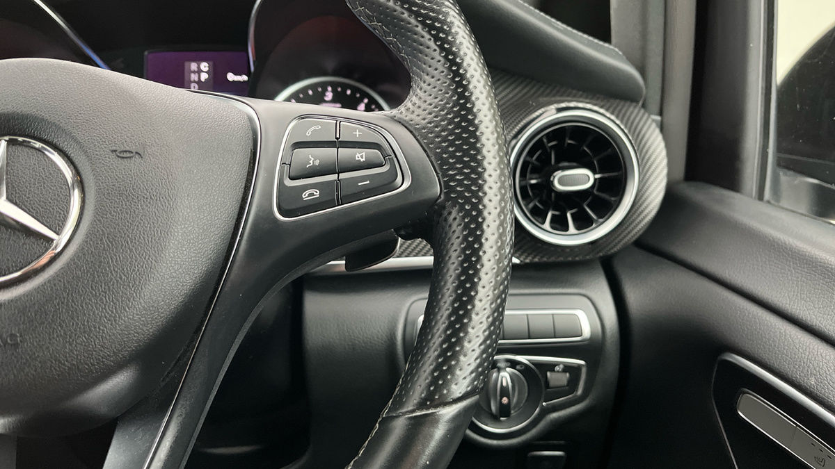 Mercedes-Benz V Class Image 14