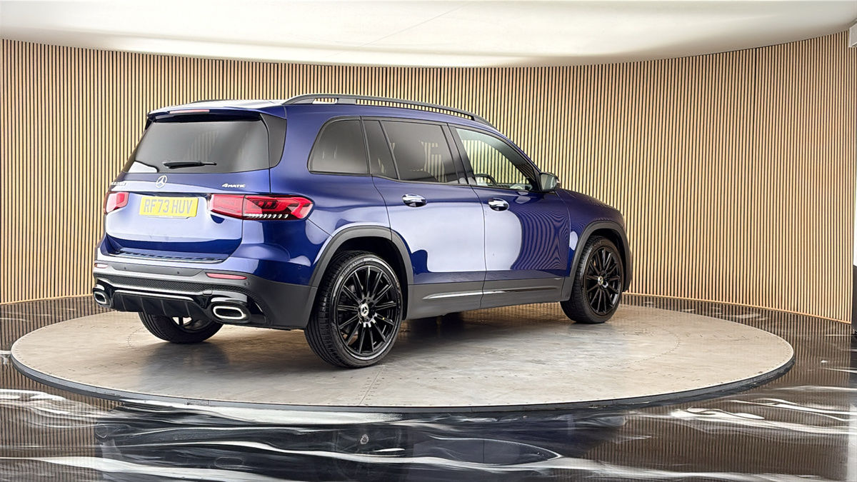 Mercedes-Benz GLB Image 21