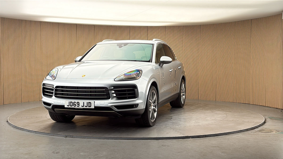 More views of Porsche Cayenne