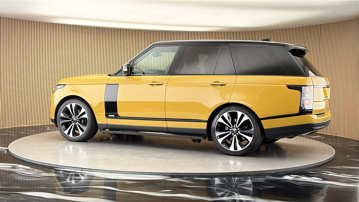 More views of Land Rover Range Rover