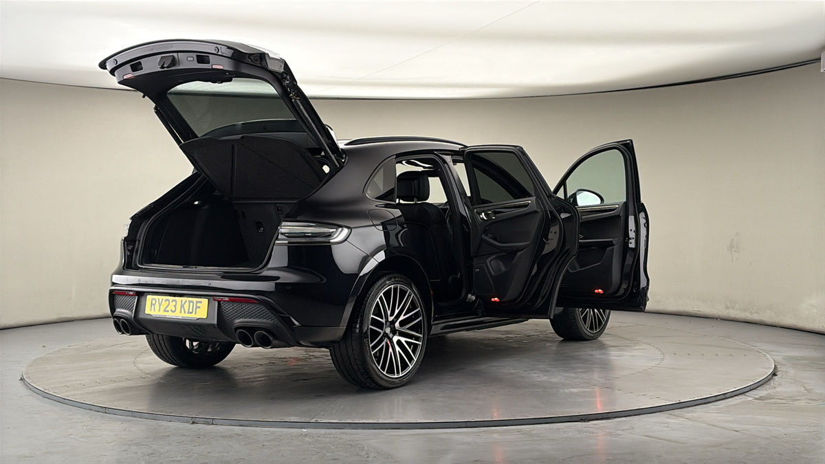 More views of Porsche Macan