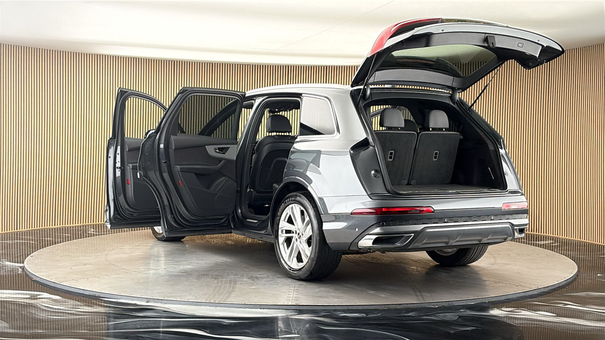 Audi Q7 Image 23