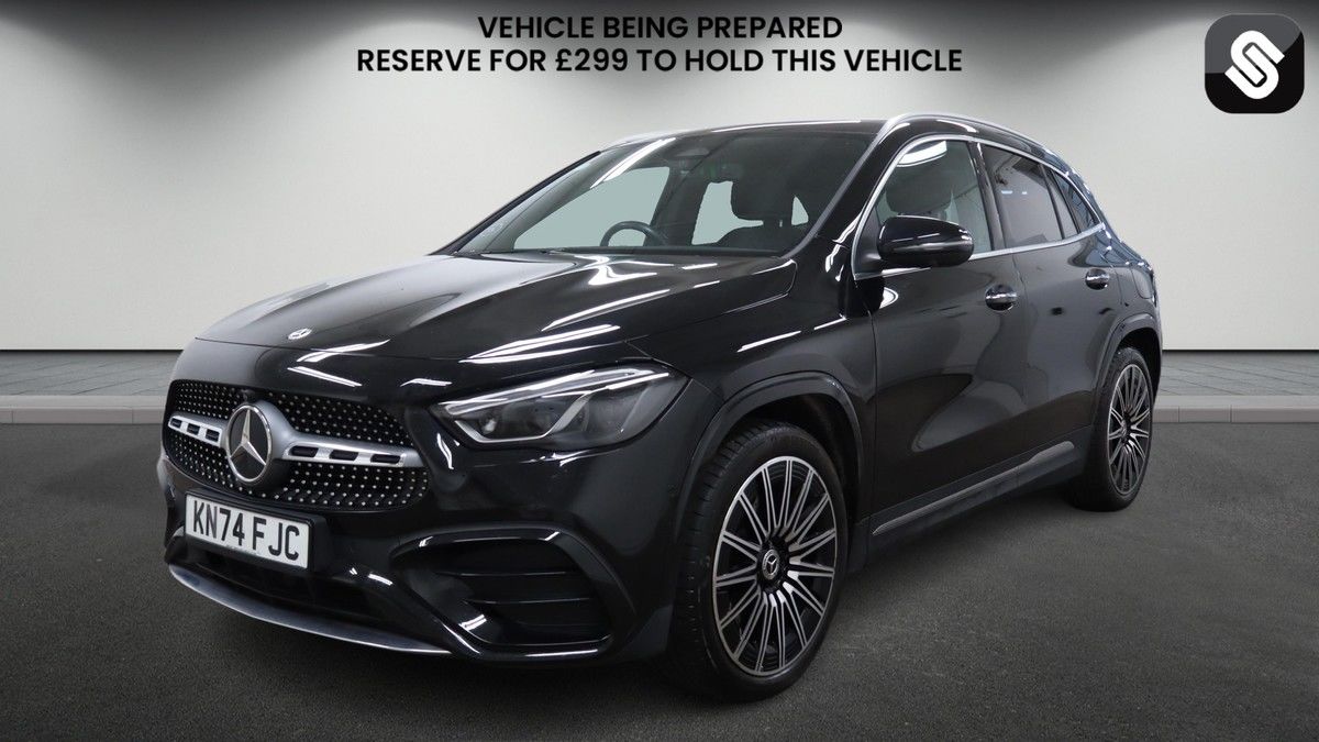 Mercedes-Benz GLA Image 2