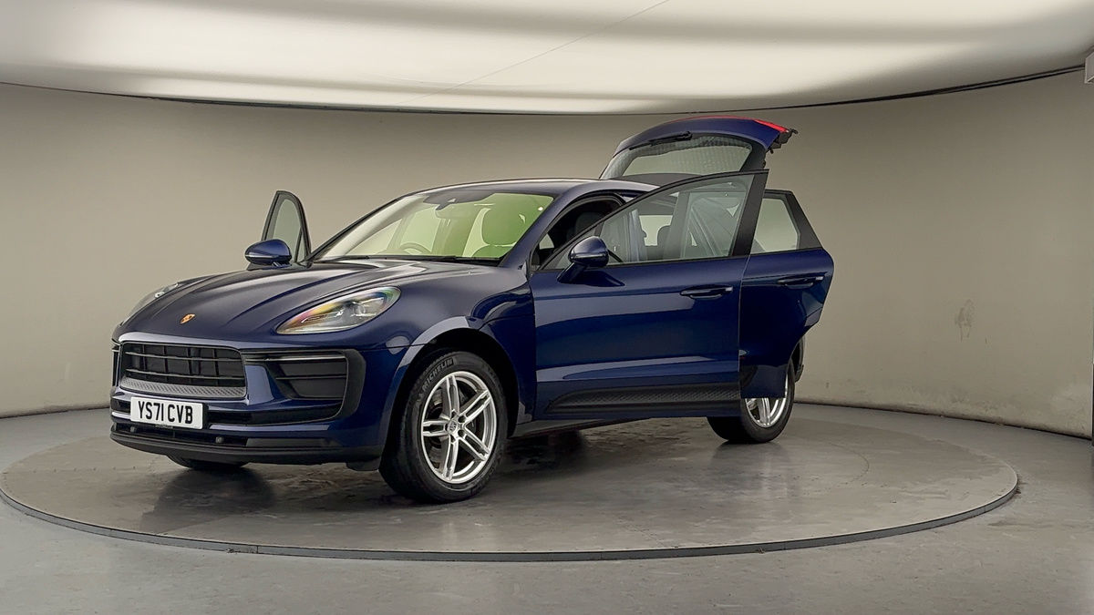More views of Porsche Macan